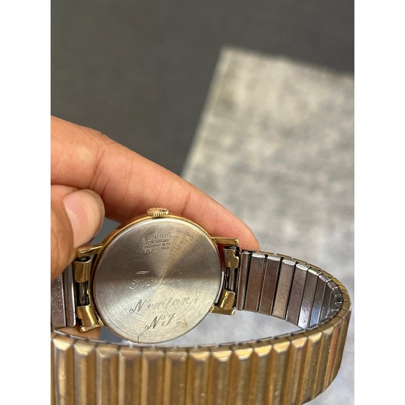 Vintage 1960s Benrus Mens Swiss Made 17Jwl Gold Watch (Stretch) main image 5